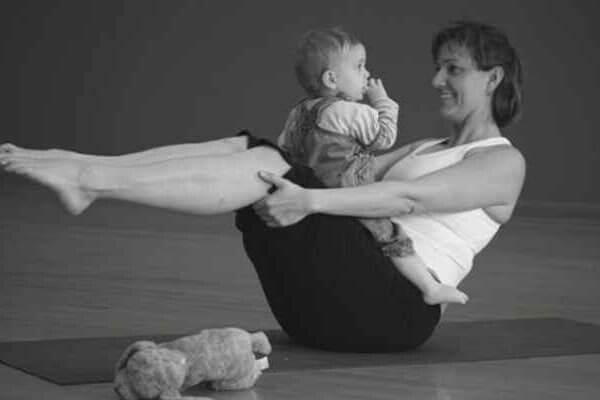 Материнская йога