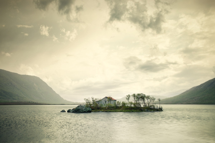 Домик на острове в Норвегии